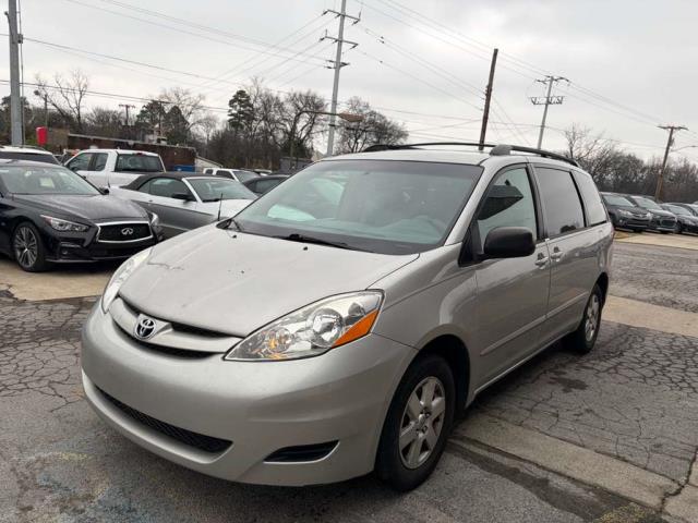 2010 Toyota Sienna LE