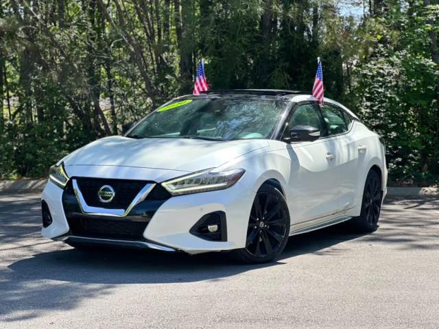 2020 Nissan Maxima SR's photo